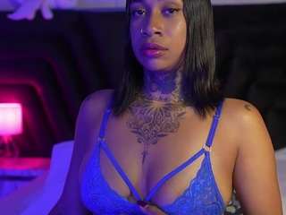 hollyvega