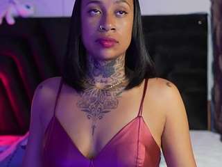 hollyvega