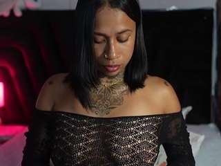 hollyvega