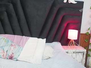 hollyvega