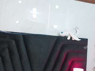 hollyvega