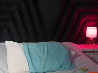 hollyvega