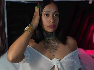 hollyvega