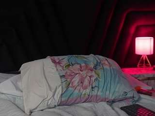 hollyvega