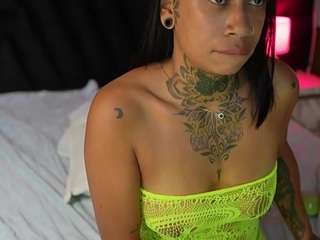 hollyvega
