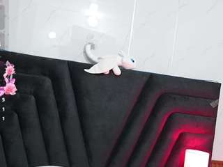 hollyvega