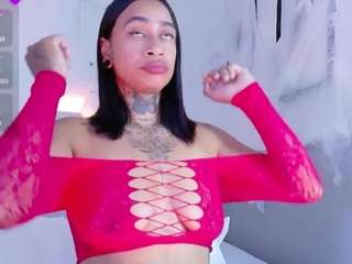 hollyvega