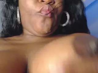 Lovelynn's Live Sex Cam Show