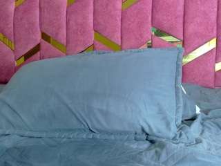 le modèle valentinarivas est en webcam porno dans un show sur le site camsoda, il possède les tags suivants: amateur,no smoking,lesbian,lingerie,lovense,lush,massage,no drinking,ohmibod,hairy-pussy,oil,outdoor,pussy,solo,spank,thick,toys,anal,japanese,flashing