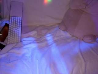 Live webcam model alenacroft on Soda Cams