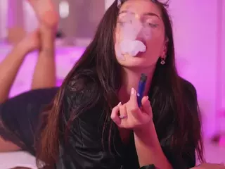 Adalline's Live Sex Cam Show