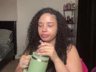 t1ger's CamSoda show and profile