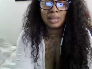 tammygold's CamSoda show and profile