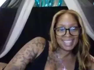 Tammygold's Live Sex Cam Show