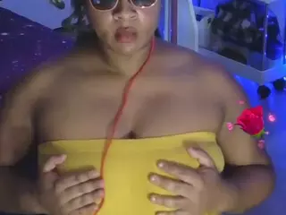 Golden Beauty1's Live Sex Cam Show