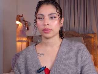 Annamillerr - seasoned streamer for a silly cam show annamillerr from CamSoda