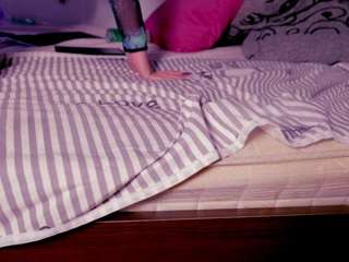 Kittyobscene's cam show statistics and live stream
