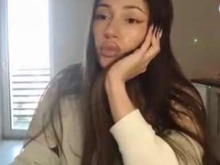 malenadiamond, female webcam model,  years old, on live webcam