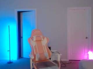 Live webcam model misslauriemichelle on Soda Cams