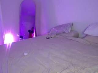 Live webcam model misslauriemichelle on Soda Cams