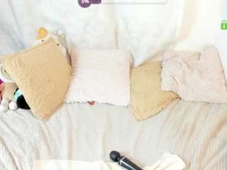 hallestrawberry webcam