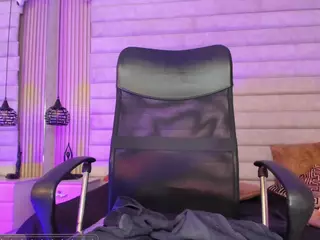 AlaiaSweet's Live Sex Cam Show