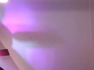 nikkilovexxx's CamSoda show and profile