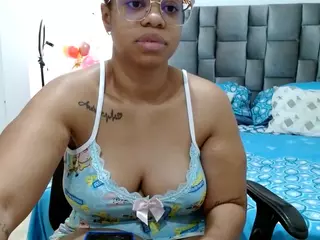 keylli's Live Sex Cam Show