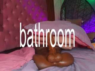 rihanarose webcam model