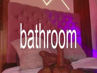 rihanarose's CamSoda show and profile