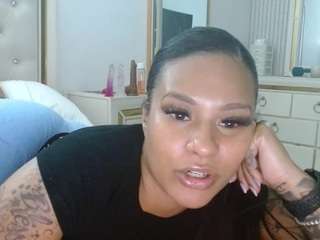 mulattomamii Live Webcam on CamSoda