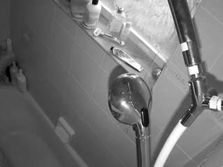 voyeurcam-charleys-bathroom
