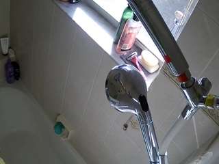 voyeurcam-charleys-bathroom