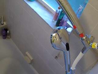 voyeurcam-charleys-bathroom