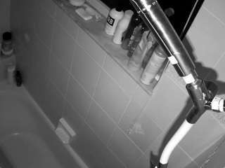 voyeurcam-charleys-bathroom camsoda