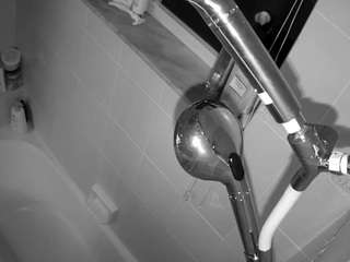 voyeurcam-charleys-bathroom camsoda