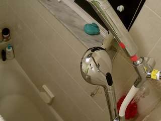 voyeurcam-charleys-bathroom