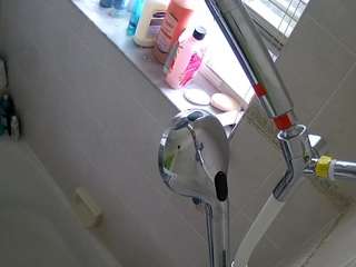 voyeurcam-charleys-bathroom No drinking live webcam