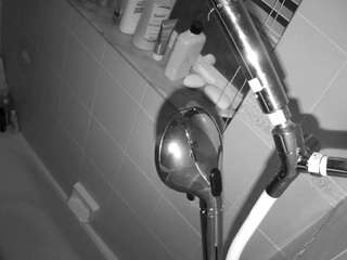 voyeurcam-charleys-bathroom webcam