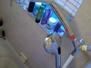 voyeurcam-charleys-bathroom