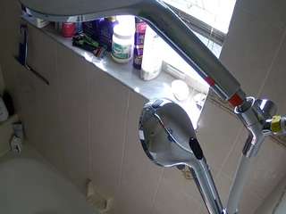 voyeurcam-charleys-bathroom