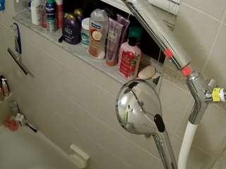 voyeurcam-charleys-bathroom