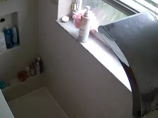 voyeurcam-charleys-bathroom's Live Sex Cam Show