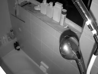 voyeurcam charleys bathroom's Live Sex Cam Show