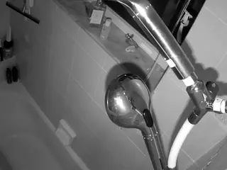 voyeurcam charleys bathroom's Live Sex Cam Show