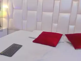 Chelseylewis's Live Sex Cam Show