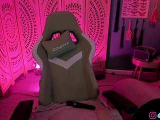lila-ellis webcam