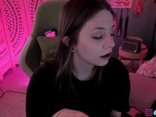  lila-ellis chat room