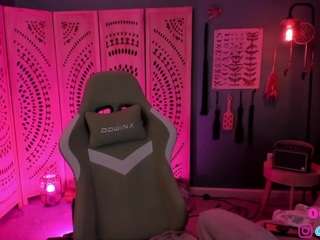 lila-ellis webcam