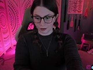  lila-ellis chat room